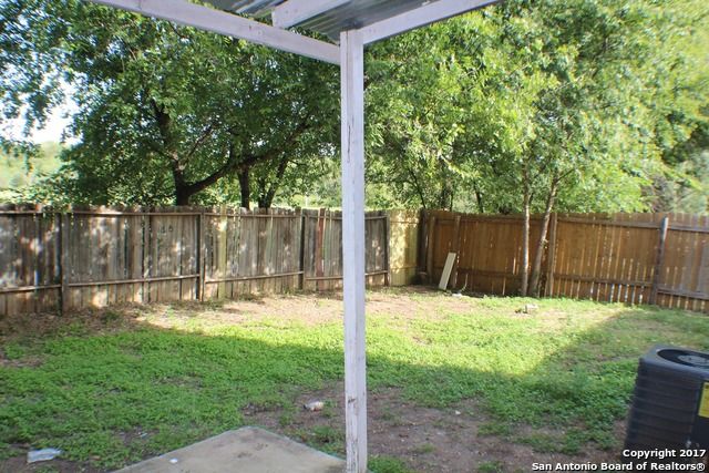 5216 Meadow Fld Apt 4, San Antonio, TX 78250