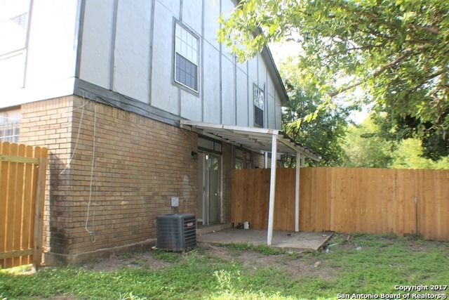 5216 Meadow Fld Apt 4, San Antonio, TX 78250