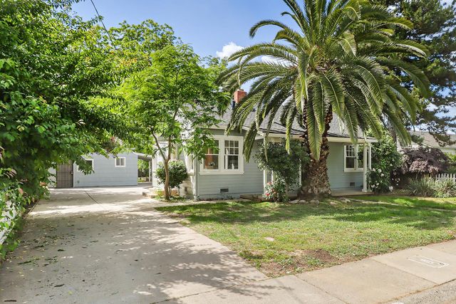 3728 62nd St, Sacramento, CA 95820