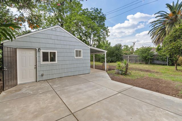 3728 62nd St, Sacramento, CA 95820