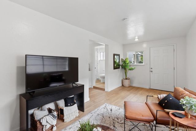 3728 62nd St, Sacramento, CA 95820