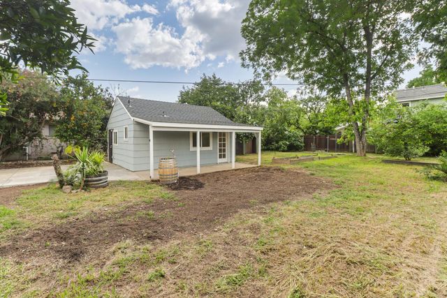 3728 62nd St, Sacramento, CA 95820