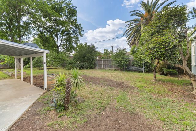 3728 62nd St, Sacramento, CA 95820