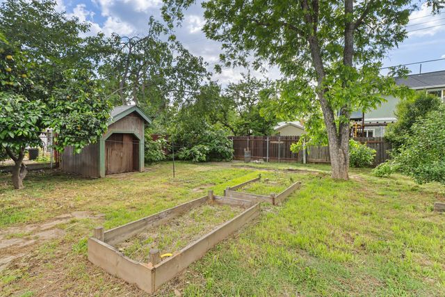 3728 62nd St, Sacramento, CA 95820