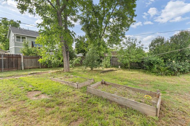 3728 62nd St, Sacramento, CA 95820