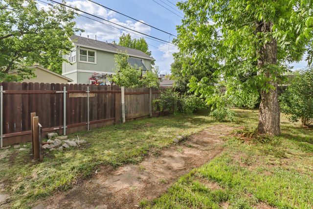 3728 62nd St, Sacramento, CA 95820