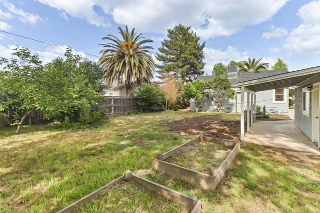 3728 62nd St, Sacramento, CA 95820