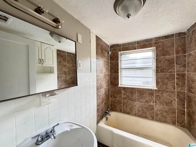 3921 VIOLA AVENUE, Birmingham, AL 35221
