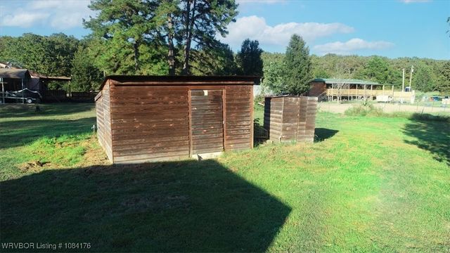 41800 Glendale Road, Howe, OK 74940