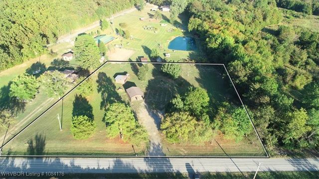 41800 Glendale Road, Howe, OK 74940