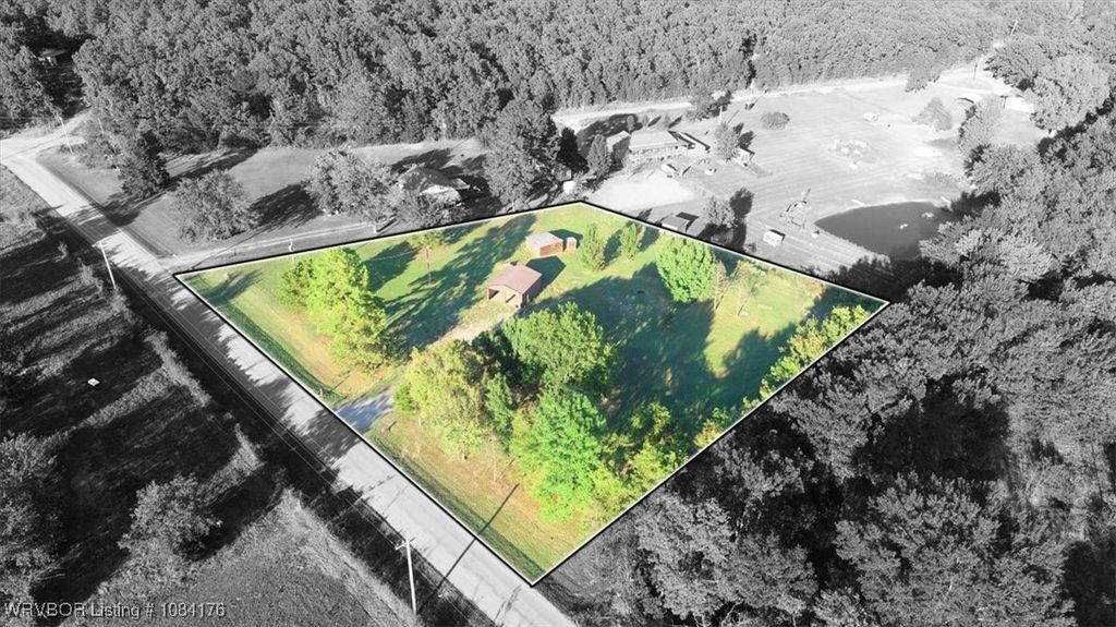 41800 Glendale Road, Howe, OK 74940