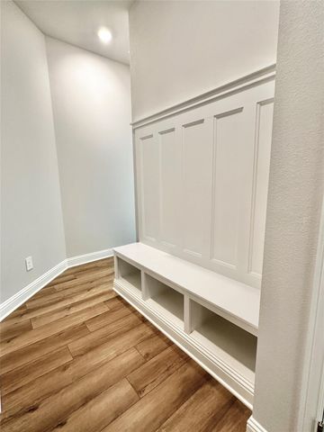 4318 Karam Landing, Dickinson, TX 77539