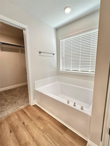 4318 Karam Landing, Dickinson, TX 77539