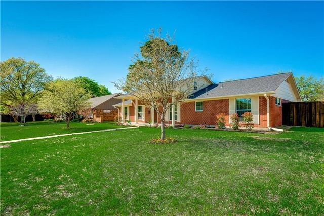 10216 Carry Back Circle, Dallas, TX 75229