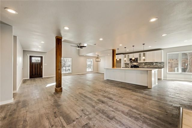 10216 Carry Back Circle, Dallas, TX 75229