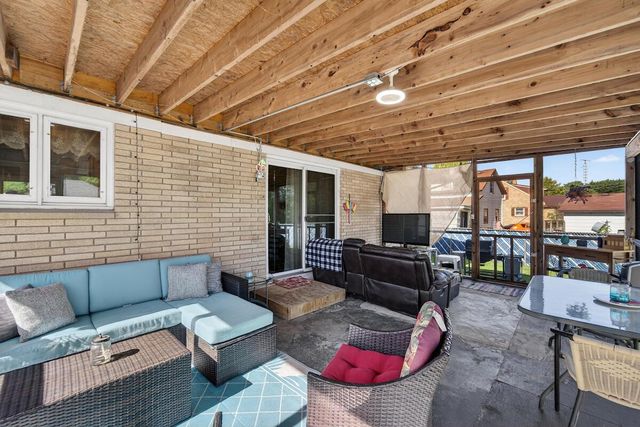 408 9th STREET, Kenosha, WI 53140