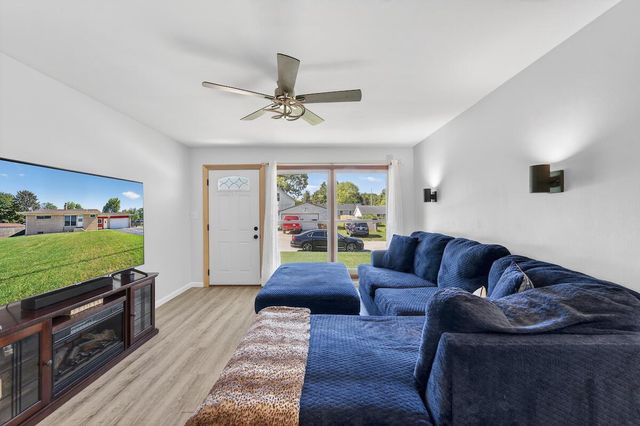 408 9th STREET, Kenosha, WI 53140