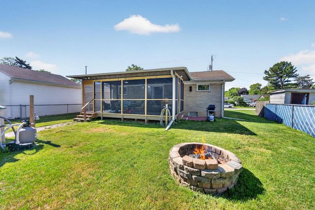 408 9th STREET, Kenosha, WI 53140