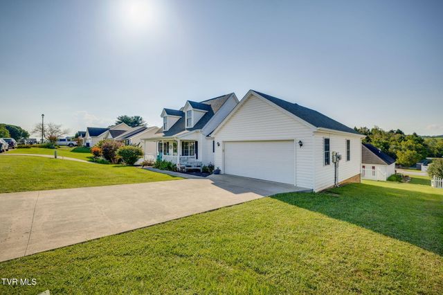 106 Violet Lane, Bluff City, TN 37618