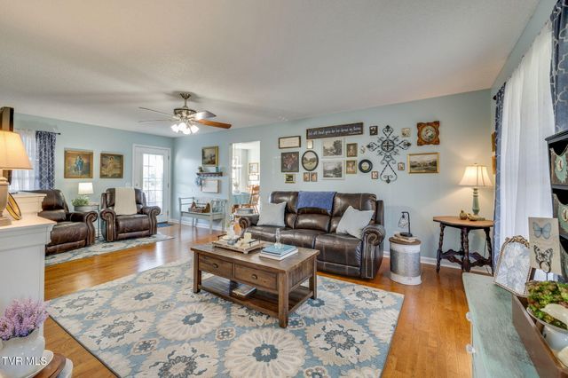 106 Violet Lane, Bluff City, TN 37618
