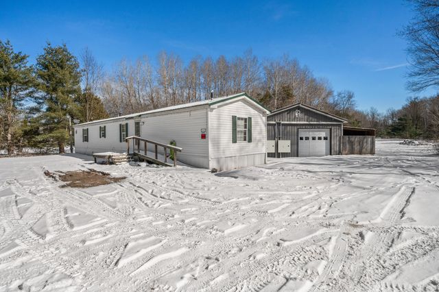 22132 15th Ave, Sears, MI 49679