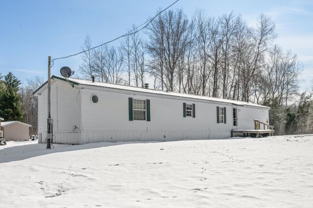 22132 15th Ave, Sears, MI 49679