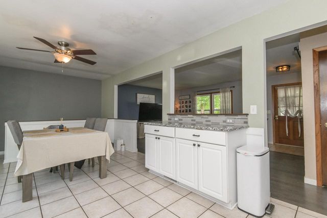 2002 Dixie DRIVE, Waukesha, WI 53189