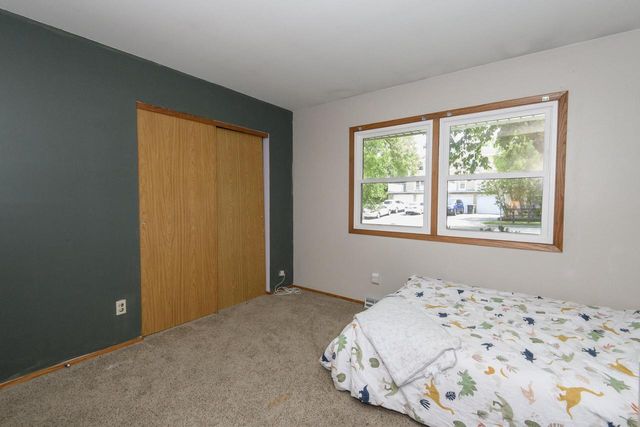 2002 Dixie DRIVE, Waukesha, WI 53189
