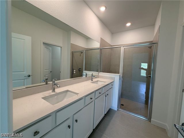 3917 Passion Vine DR, Alva, FL 33920