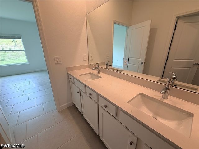 3917 Passion Vine DR, Alva, FL 33920