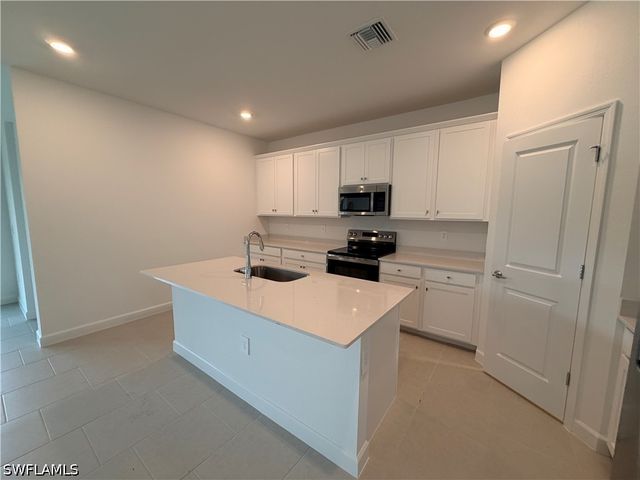 3917 Passion Vine DR, Alva, FL 33920