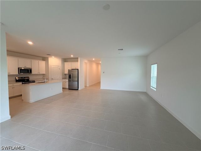 3917 Passion Vine DR, Alva, FL 33920