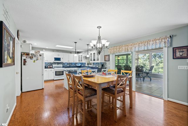 126 Indian Hill, Westminster, SC 29693