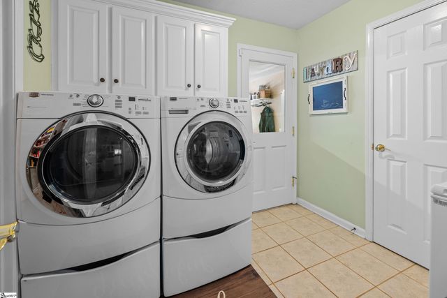 126 Indian Hill, Westminster, SC 29693