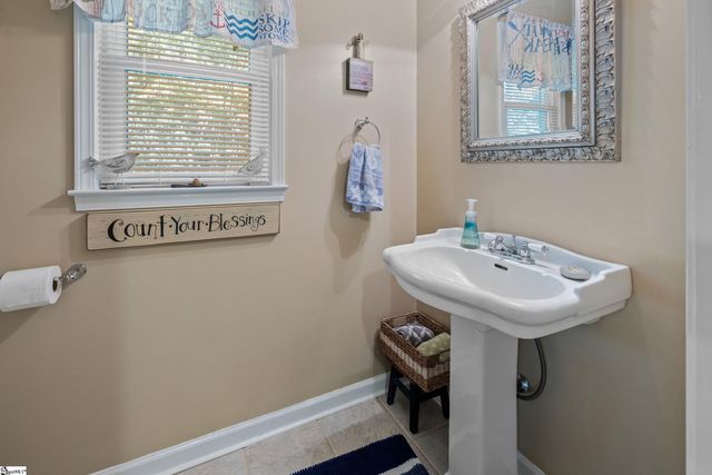 126 Indian Hill, Westminster, SC 29693