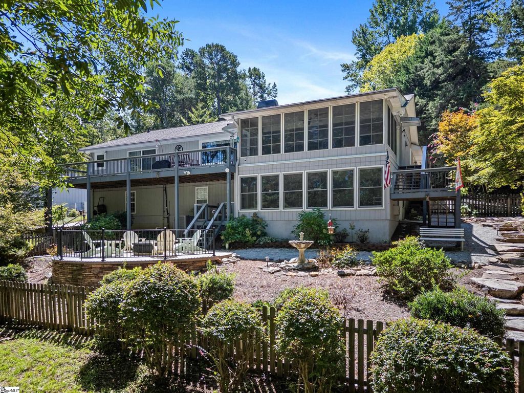 126 Indian Hill, Westminster, SC 29693