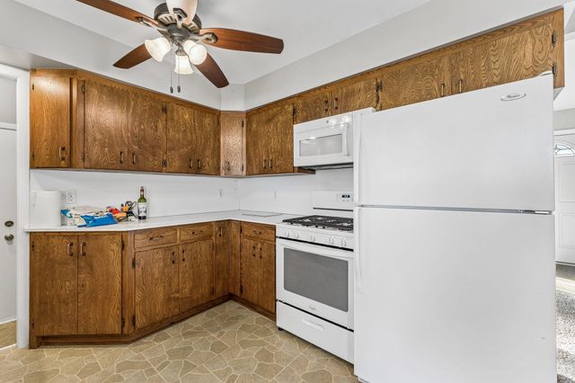 3608 AVENUE G, Council Bluffs, IA 51501