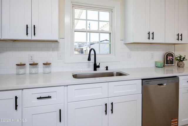 1503 Honrine Road, Clinton, NC 28328