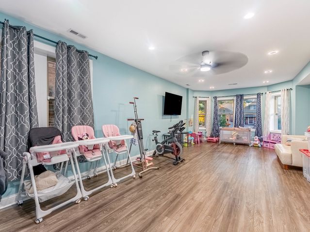 5330 W Drummond Place, Chicago, IL 60639