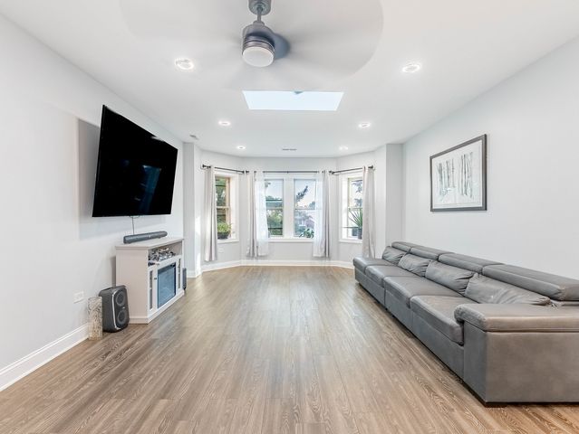 5330 W Drummond Place, Chicago, IL 60639