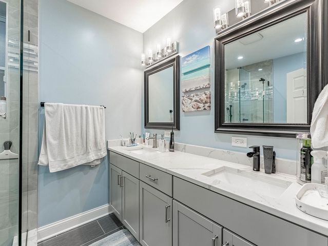 5330 W Drummond Place, Chicago, IL 60639