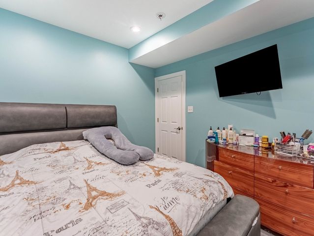 5330 W Drummond Place, Chicago, IL 60639