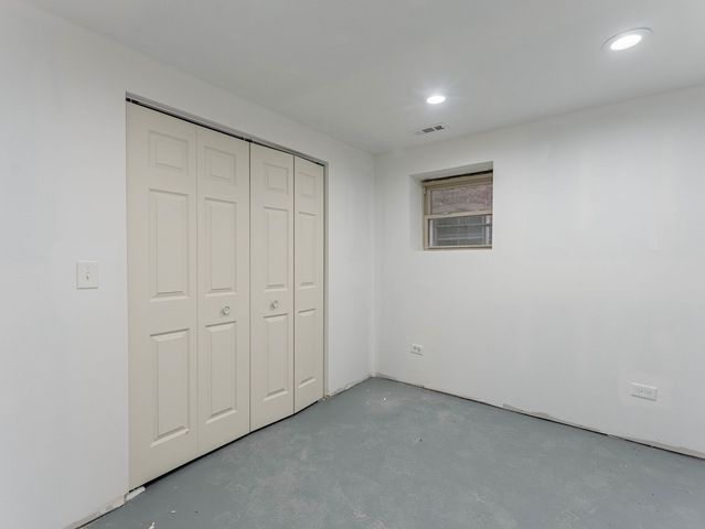 5330 W Drummond Place, Chicago, IL 60639