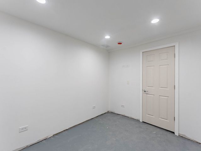 5330 W Drummond Place, Chicago, IL 60639