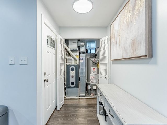 5330 W Drummond Place, Chicago, IL 60639