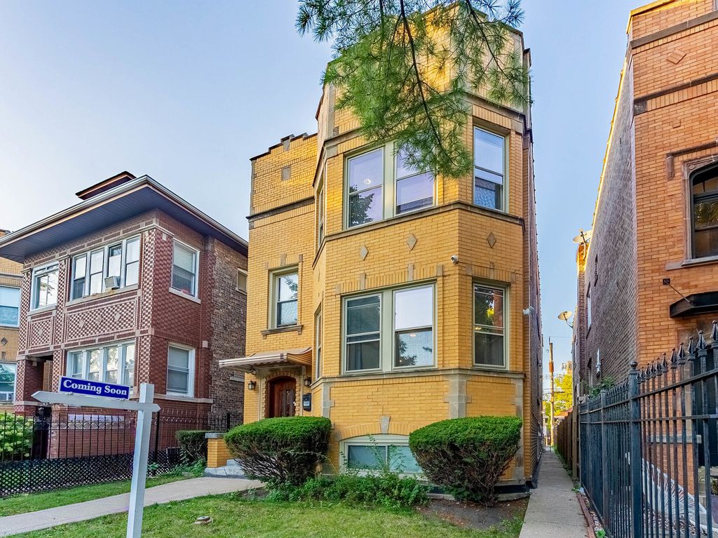 5330 W Drummond Place, Chicago, IL 60639