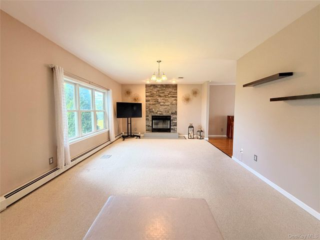 512 County Route 49, Middletown, NY 10940