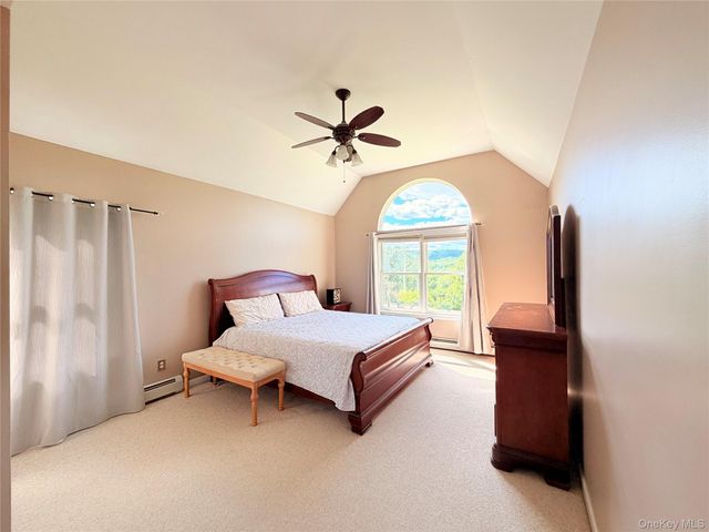512 County Route 49, Middletown, NY 10940