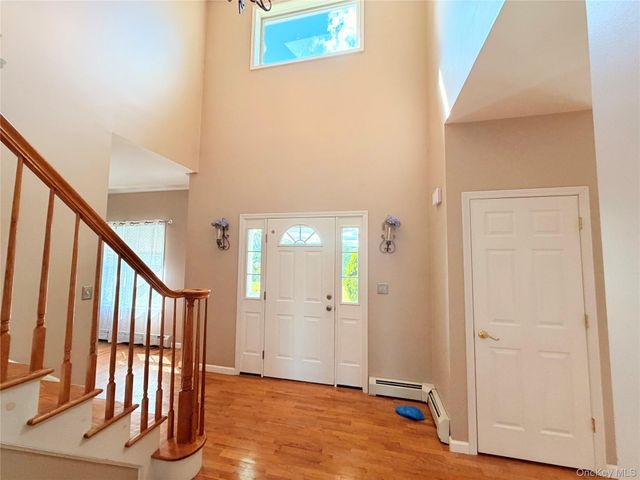 512 County Route 49, Middletown, NY 10940
