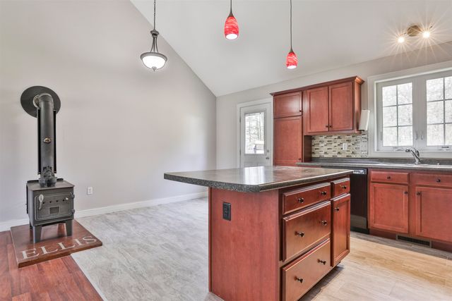109 Old Brookline Road, Milford, NH 03055